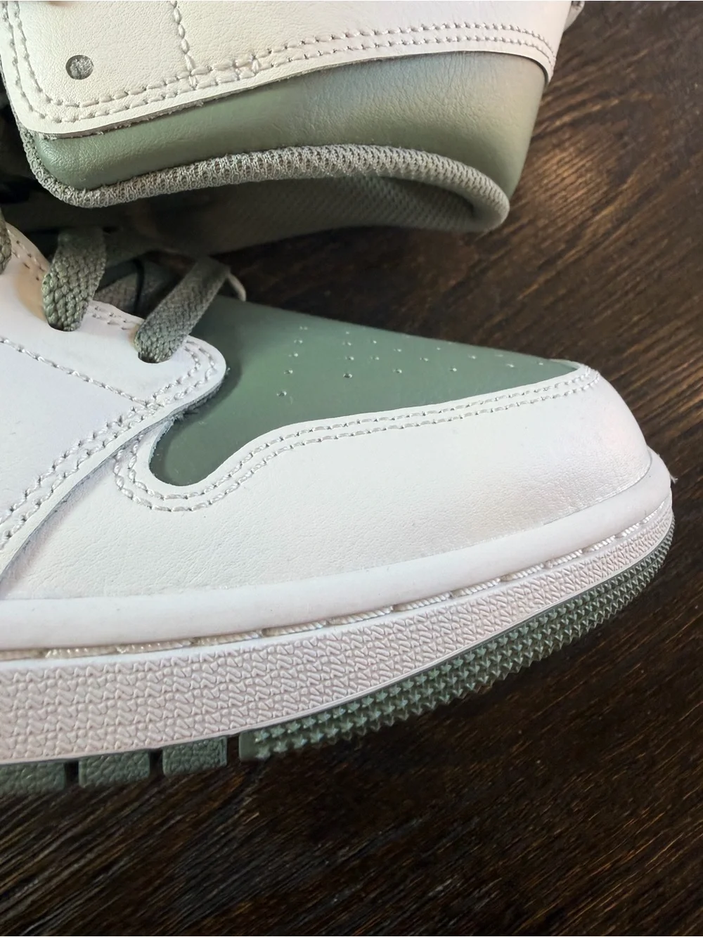 Nike Air Jordan 1 Mid Summit White Lichen Green